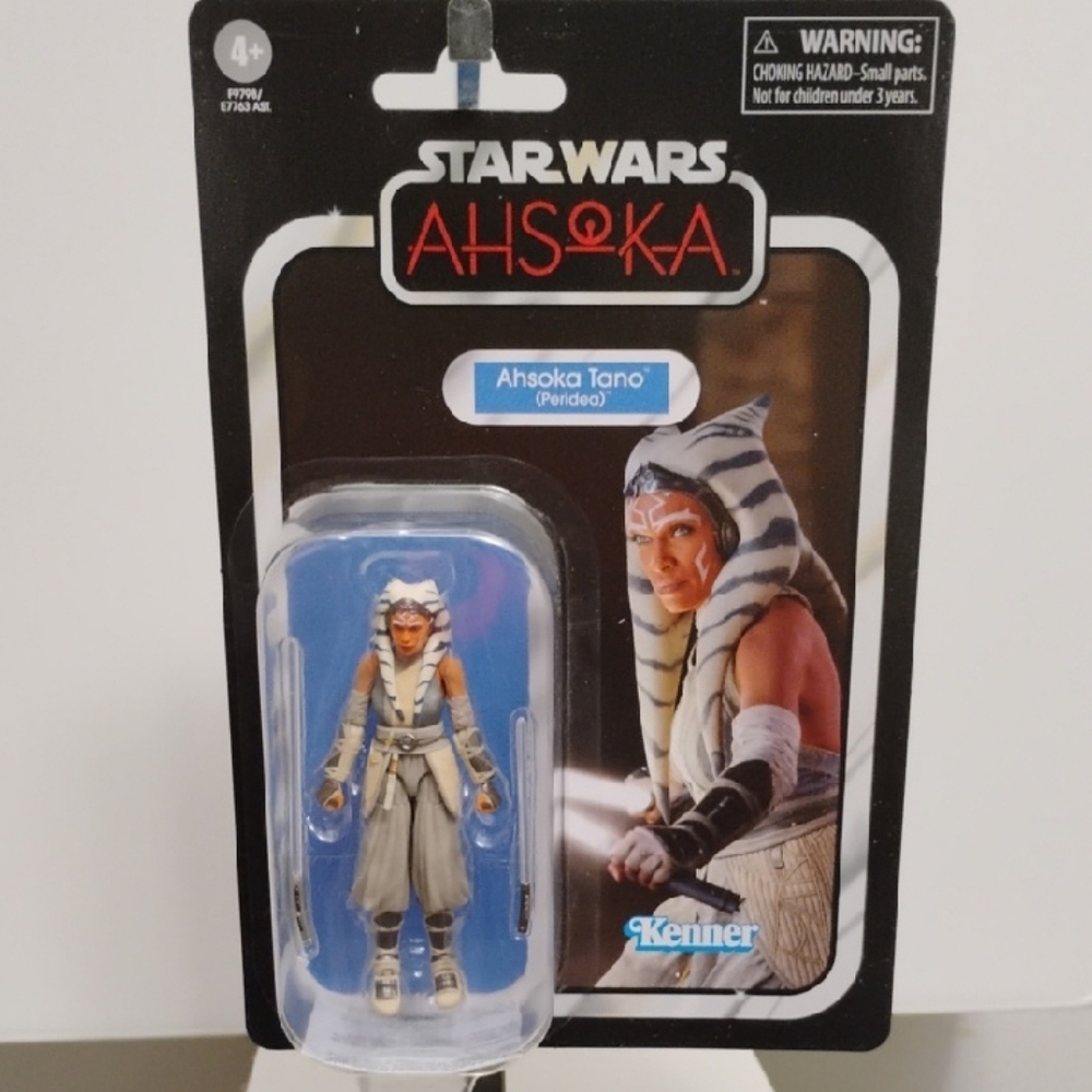 '24 Disney STAR WARS 4" Ahsoka Action Figure The Vintage Collection VC338 4+ NWT
